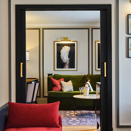 The Mayfair Townhouse - An Iconic Luxury Hotel Лондон Екстериор снимка A suite at the hotel
