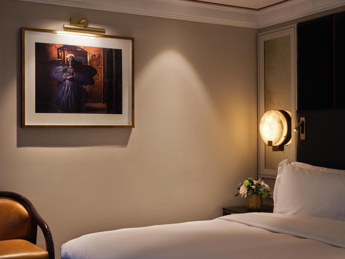 The Mayfair Townhouse - An Iconic Luxury Hotel Лондон Екстериор снимка A room at the hotel