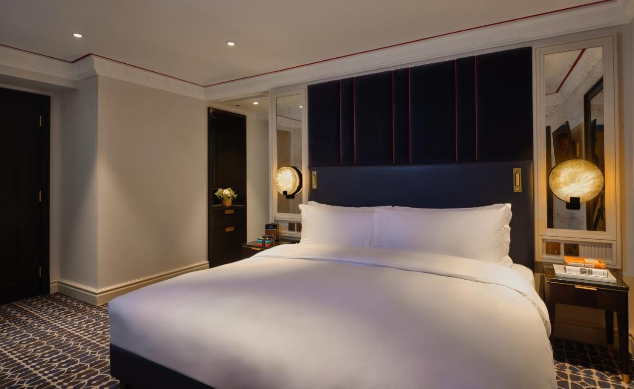 The Mayfair Townhouse - An Iconic Luxury Hotel Лондон Екстериор снимка A bedroom at the hotel