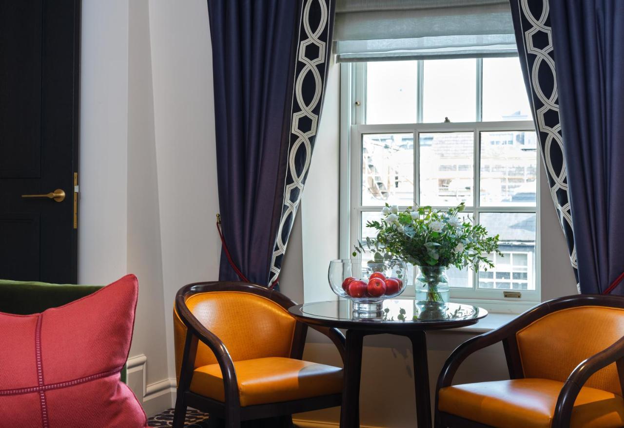 The Mayfair Townhouse - An Iconic Luxury Hotel Лондон Екстериор снимка A suite at the hotel