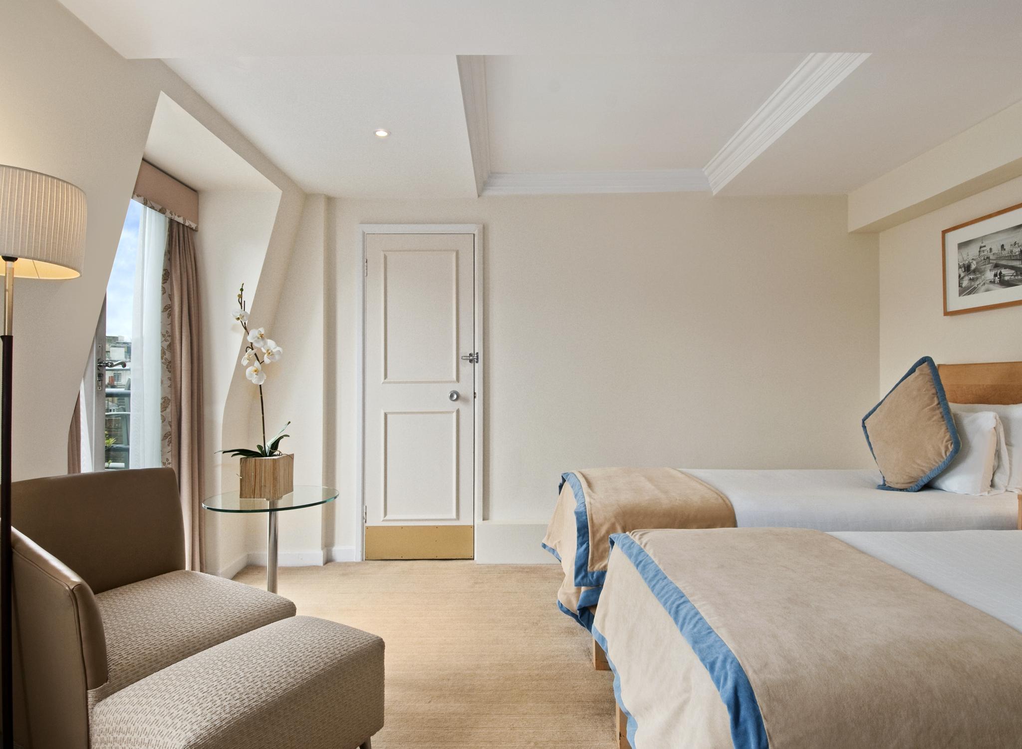 The Mayfair Townhouse - An Iconic Luxury Hotel Лондон Стая снимка A room at the hotel
