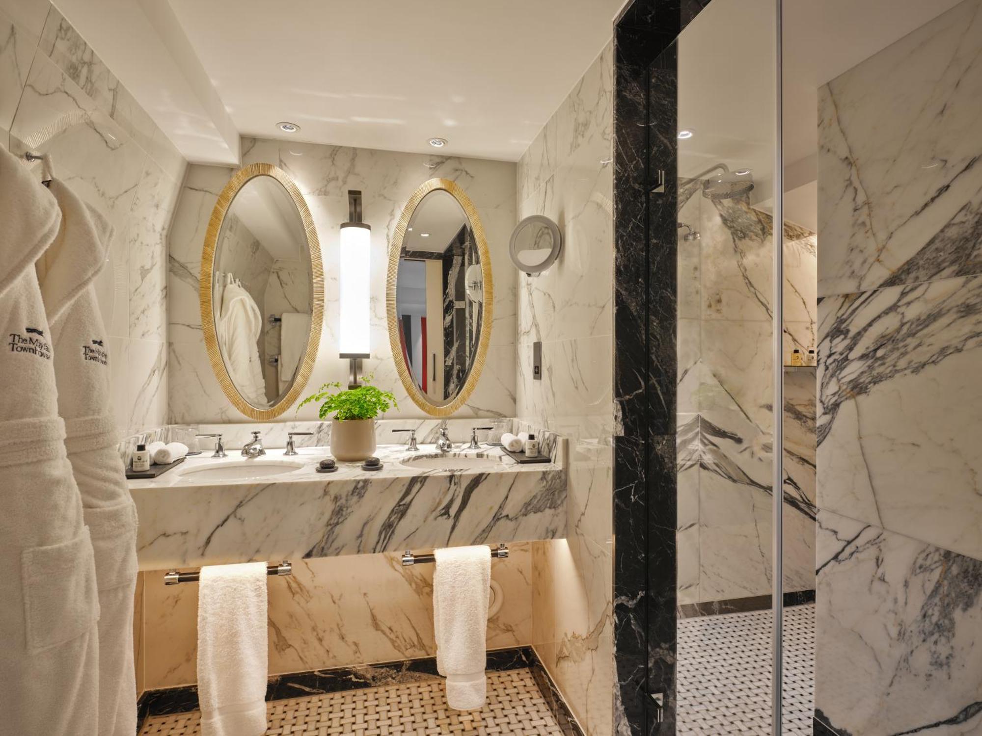 The Mayfair Townhouse - An Iconic Luxury Hotel Лондон Екстериор снимка Bathroom