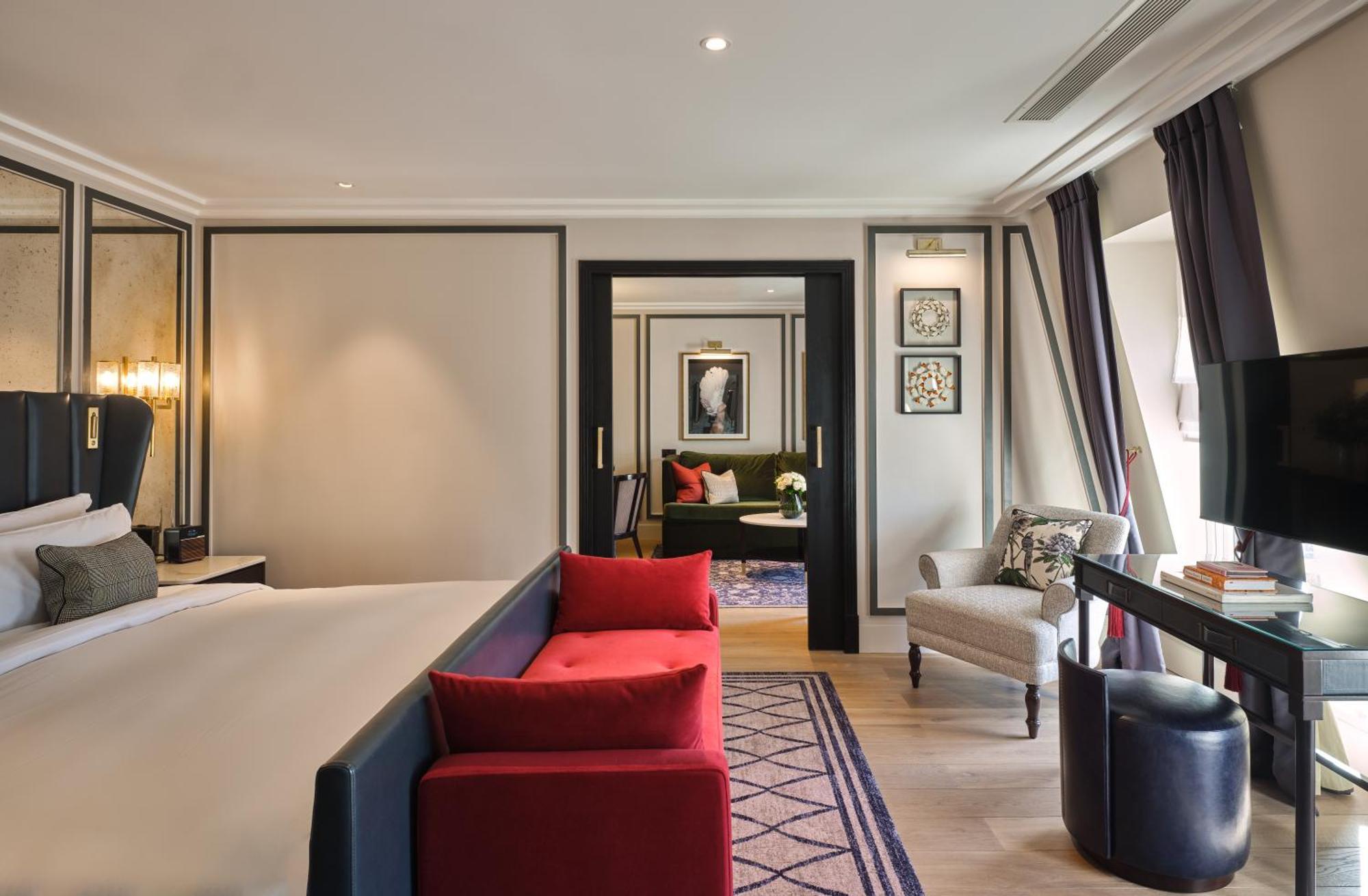 The Mayfair Townhouse - An Iconic Luxury Hotel Лондон Екстериор снимка A suite at the hotel