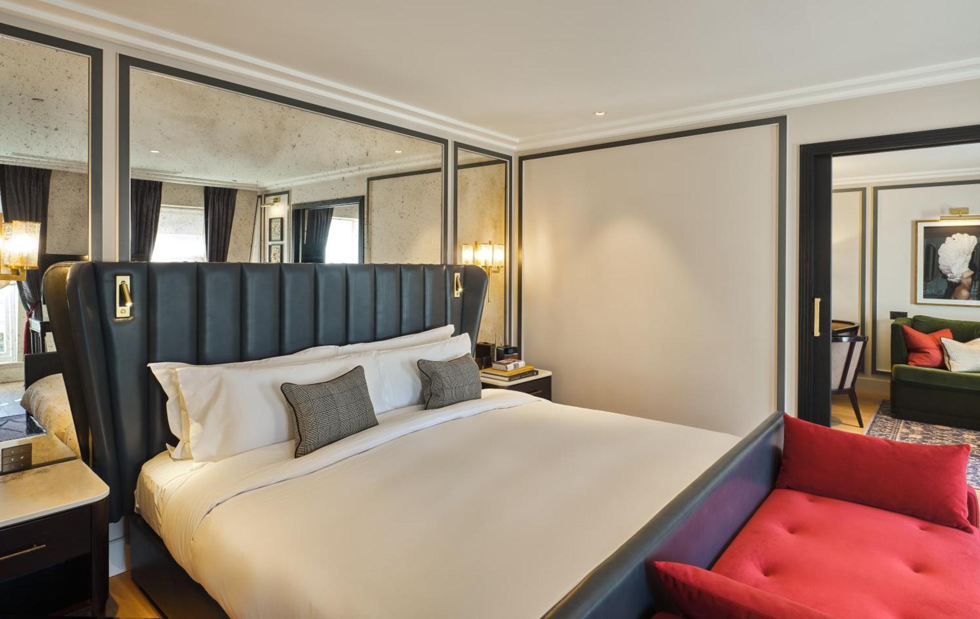 The Mayfair Townhouse - An Iconic Luxury Hotel Лондон Екстериор снимка A bedroom at the hotel