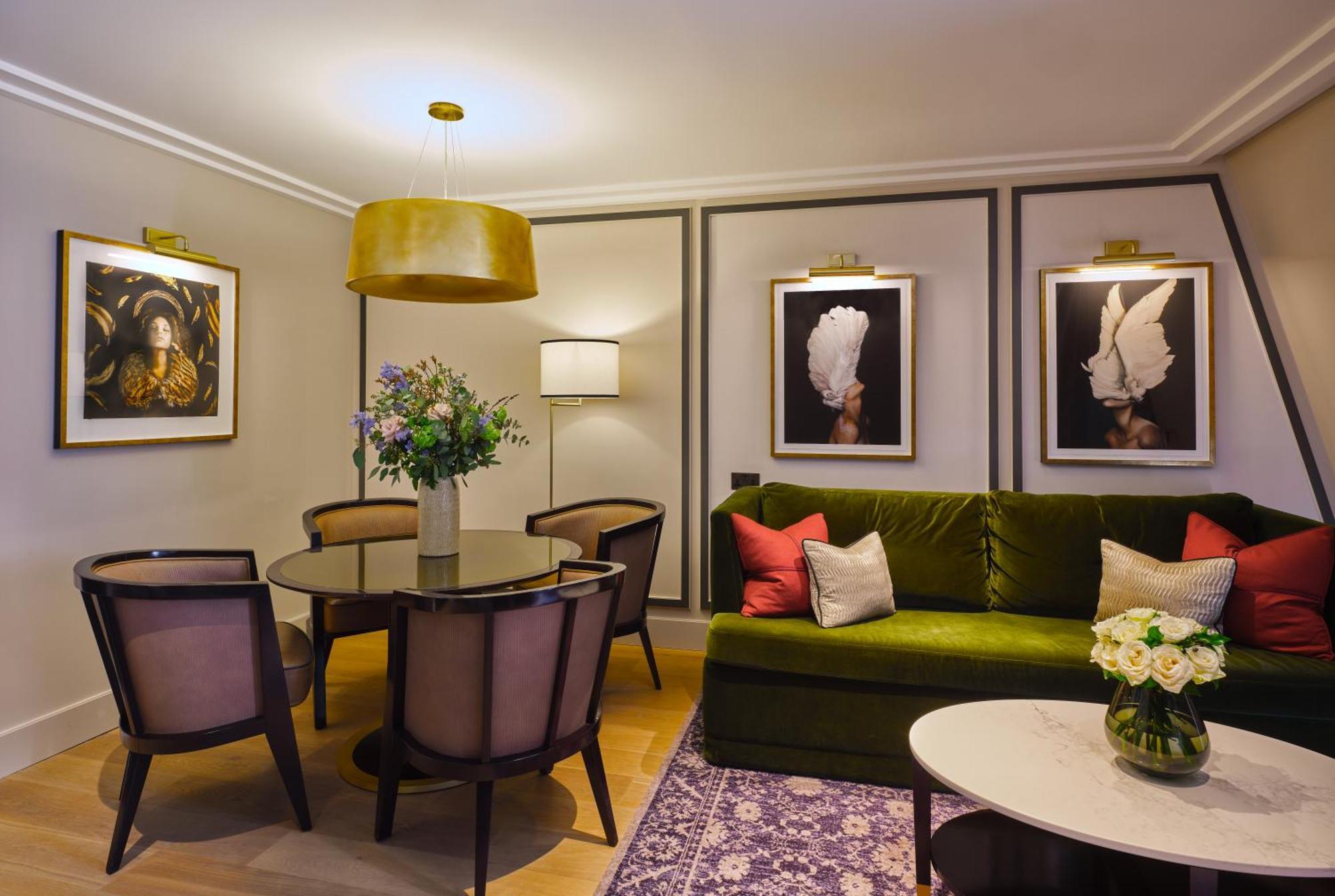 The Mayfair Townhouse - An Iconic Luxury Hotel Лондон Екстериор снимка A suite at the hotel