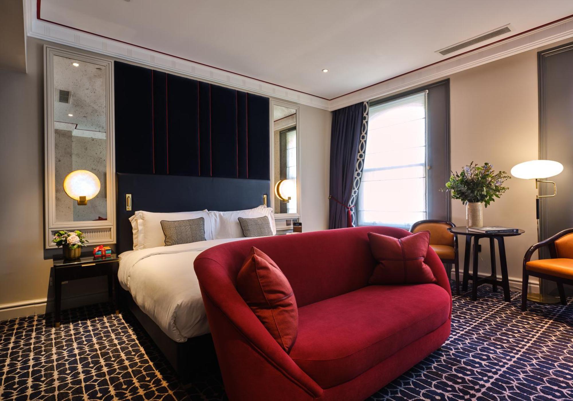 The Mayfair Townhouse - An Iconic Luxury Hotel Лондон Екстериор снимка A suite at the hotel
